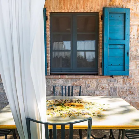 Holiday Nocino By Interhome Сasa de vacaciones Toscella